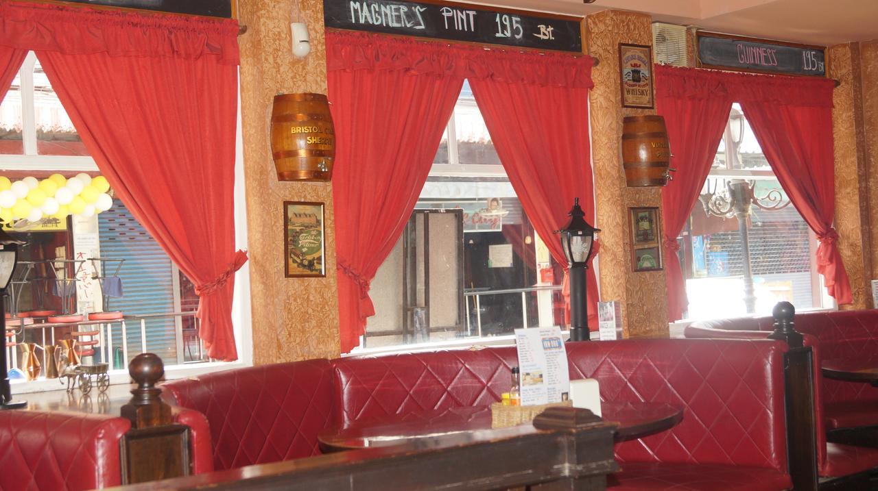 Queen Victoria Inn Патая Екстериор снимка